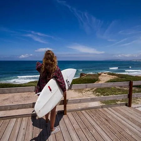 Estudios Lagido - Peniche Surf Camp Working Space & Surf Apartment Ferrel (Leiria)
