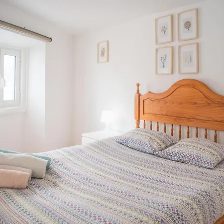Estudios Lagido - Peniche Surf Camp Working Space & Surf