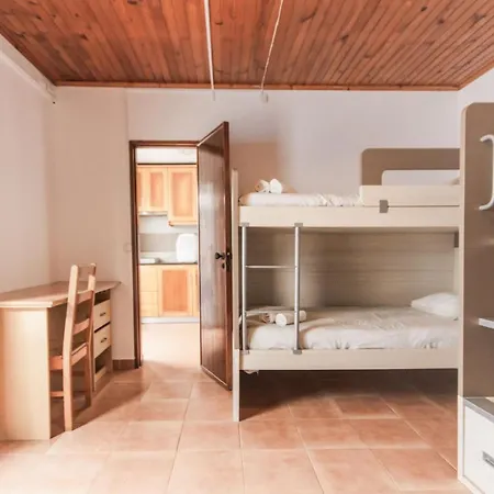 Estudios Lagido - Peniche Surf Camp Working Space & Surf