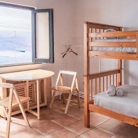 Estudios Lagido - Peniche Surf Camp Working Space & Surf Apartman