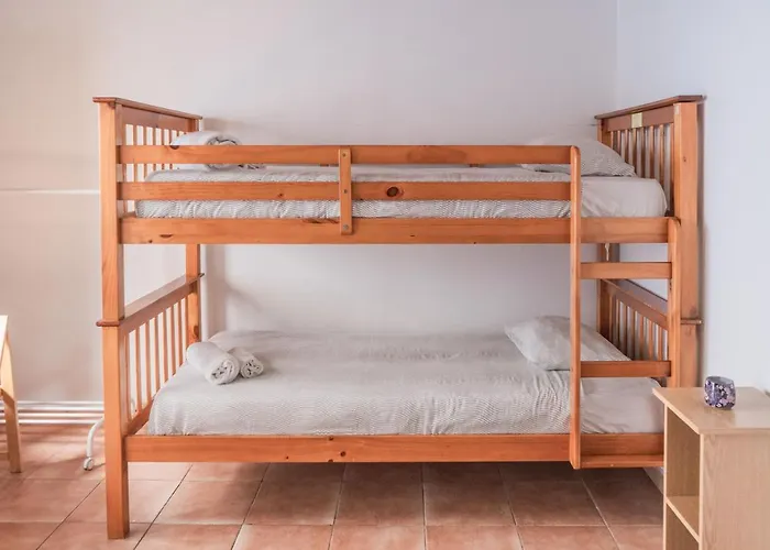 Estudios Lagido - Peniche Surf Camp Working Space & Surf Daire Ferrel (Leiria)